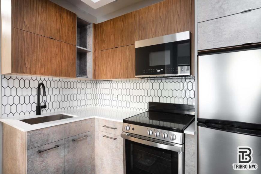 2033 1st Ave - Photo 3 of 6