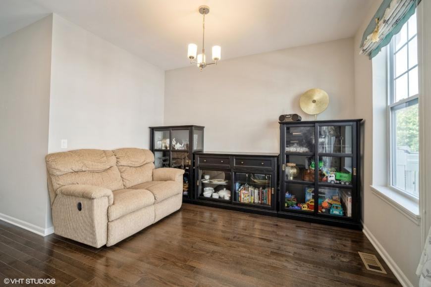 850 Lexington Cir W - Photo 6 of 10