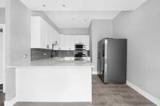 1035 N Washtenaw Ave - Photo 1 of 1