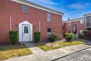 8345 13th St N #B - Photo 1 of 1