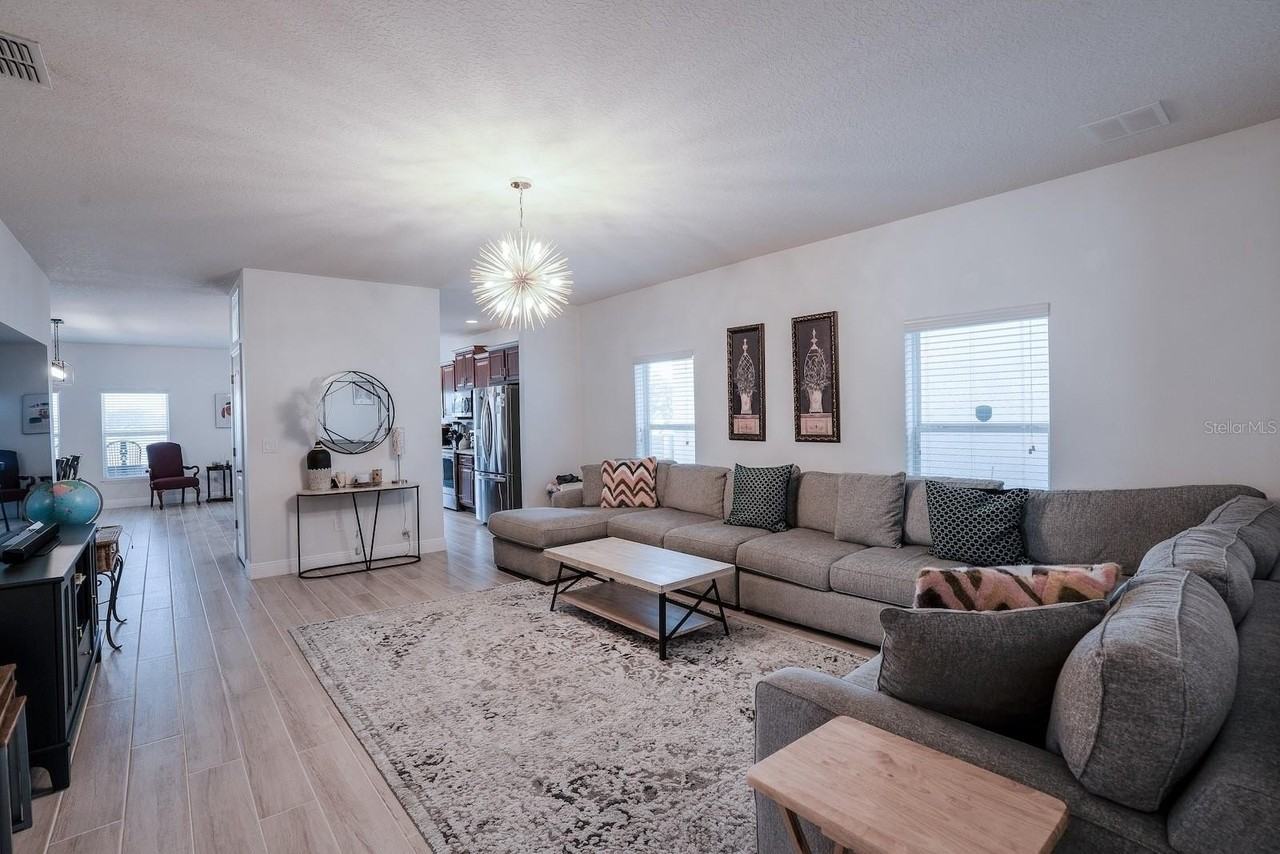 8610 Turnstone Shore Ln - Photo 4 of 50