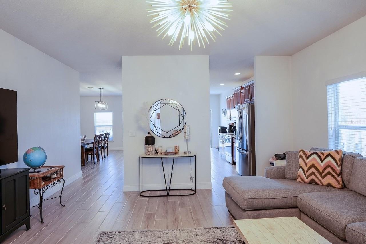 8610 Turnstone Shore Ln - Photo 5 of 50