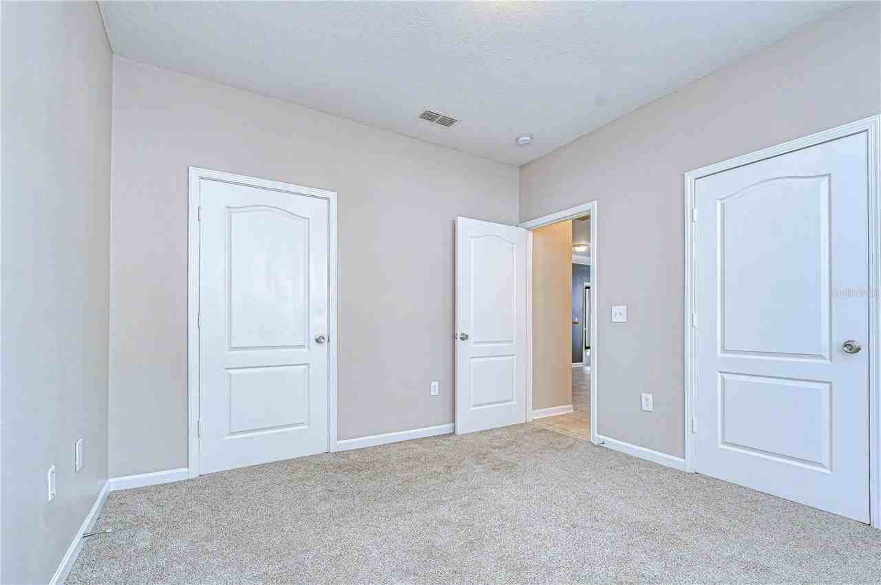 17942 Villa Creek Dr #17942 - Photo 4 of 50