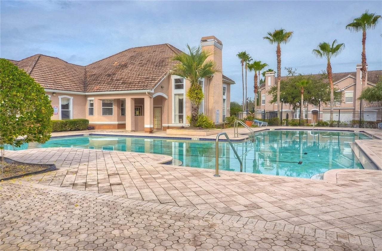 17942 Villa Creek Dr #17942 - Photo 5 of 50