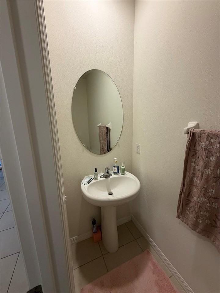 8620 Milestone Dr - Photo 4 of 32