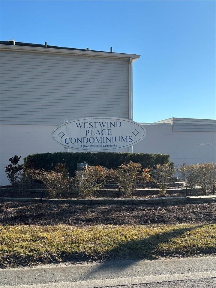 11804 Cypress Hill Cir #45 - Photo 4 of 15