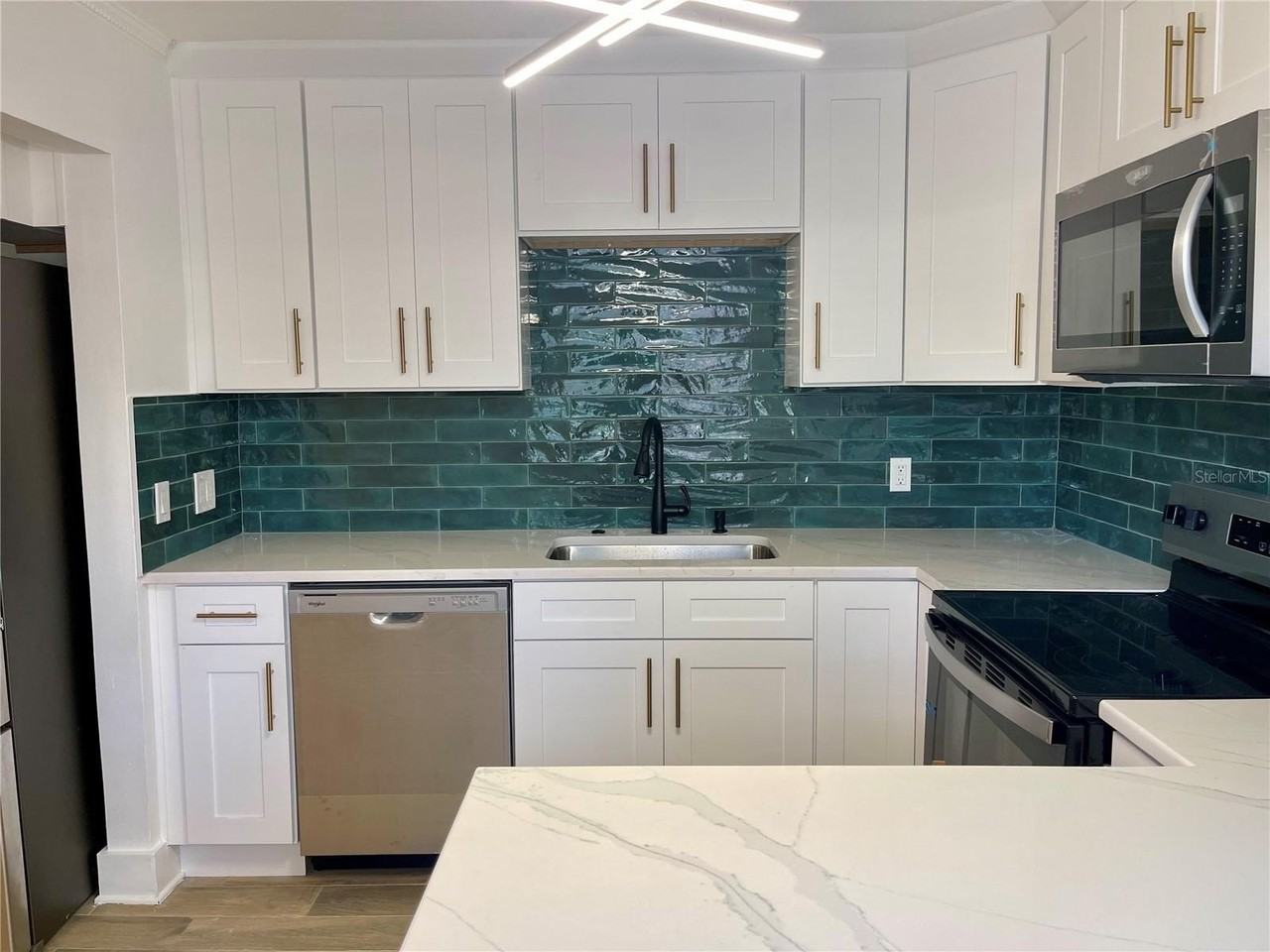 2118 S Venus St - Photo 3 of 17