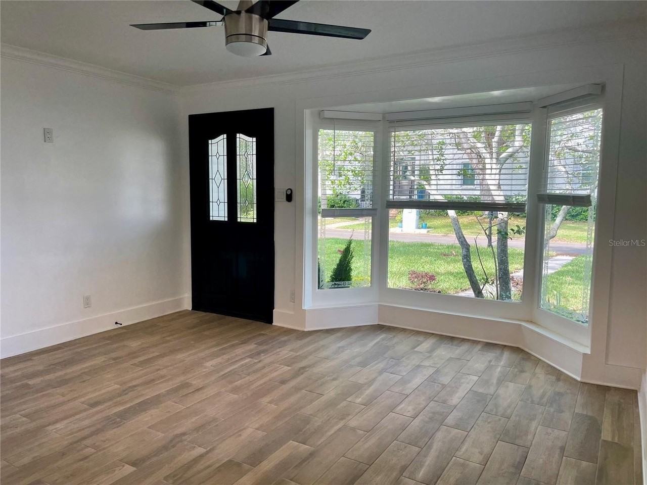 2118 S Venus St - Photo 6 of 17