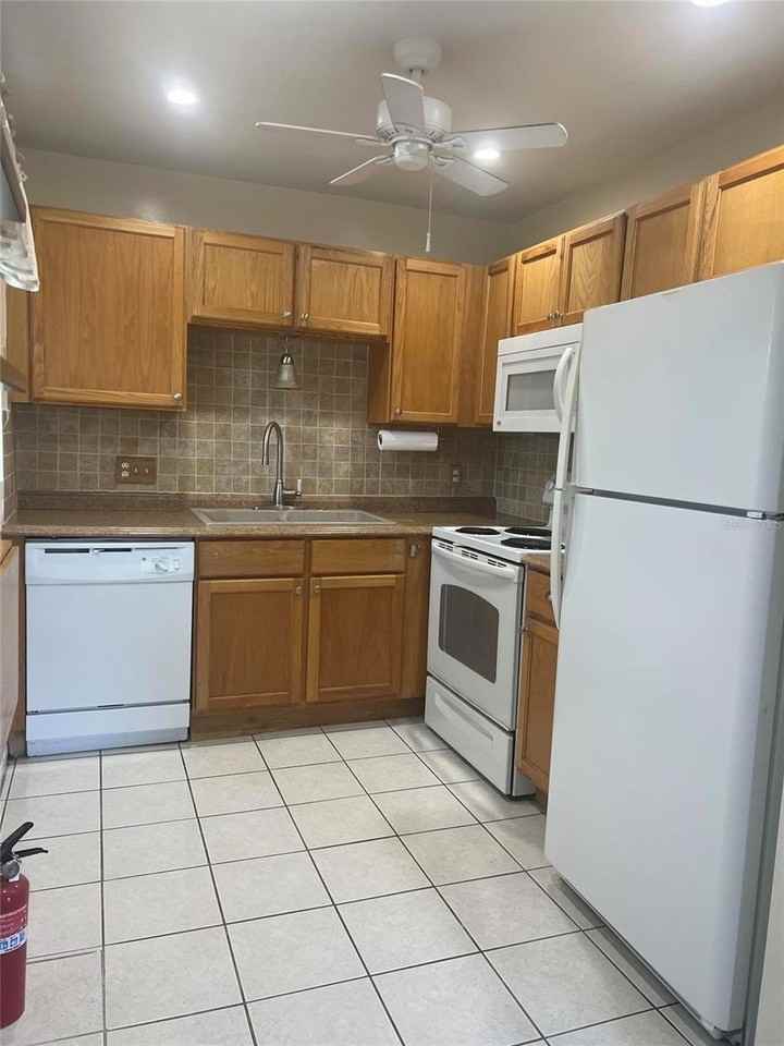 205 Andover Pl N #104 - Photo 3 of 22