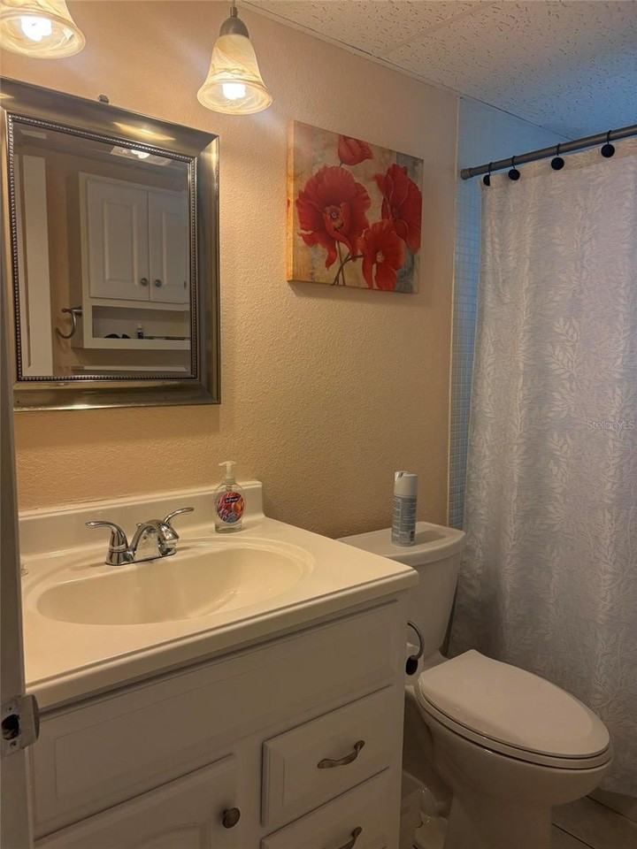 205 Andover Pl N #104 - Photo 6 of 22