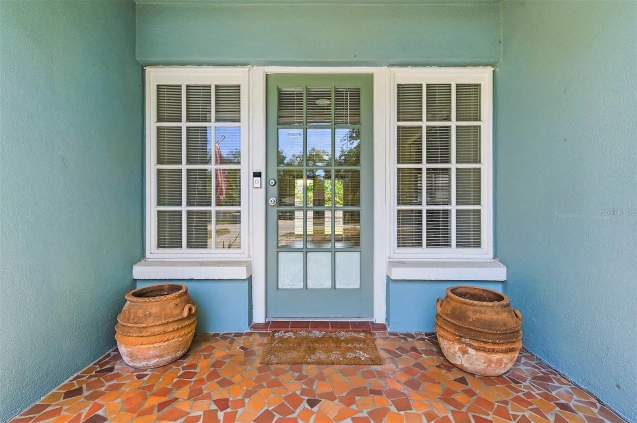 1600 Sherwood St - Photo 2 of 39