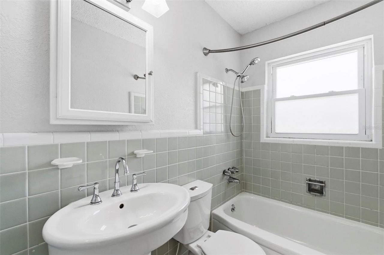 1600 Sherwood St - Photo 5 of 39