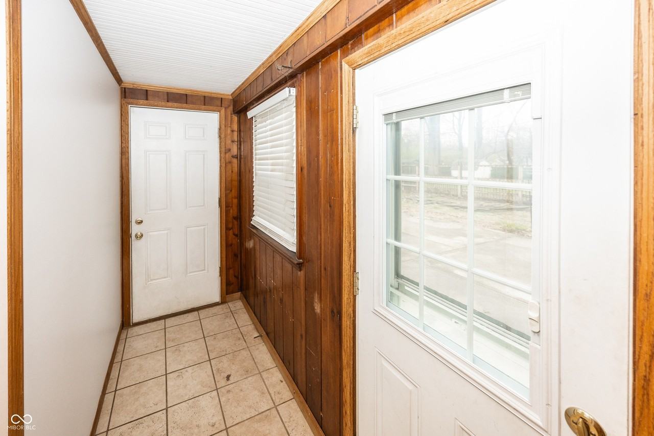 2360 Durham Dr - Photo 7 of 17