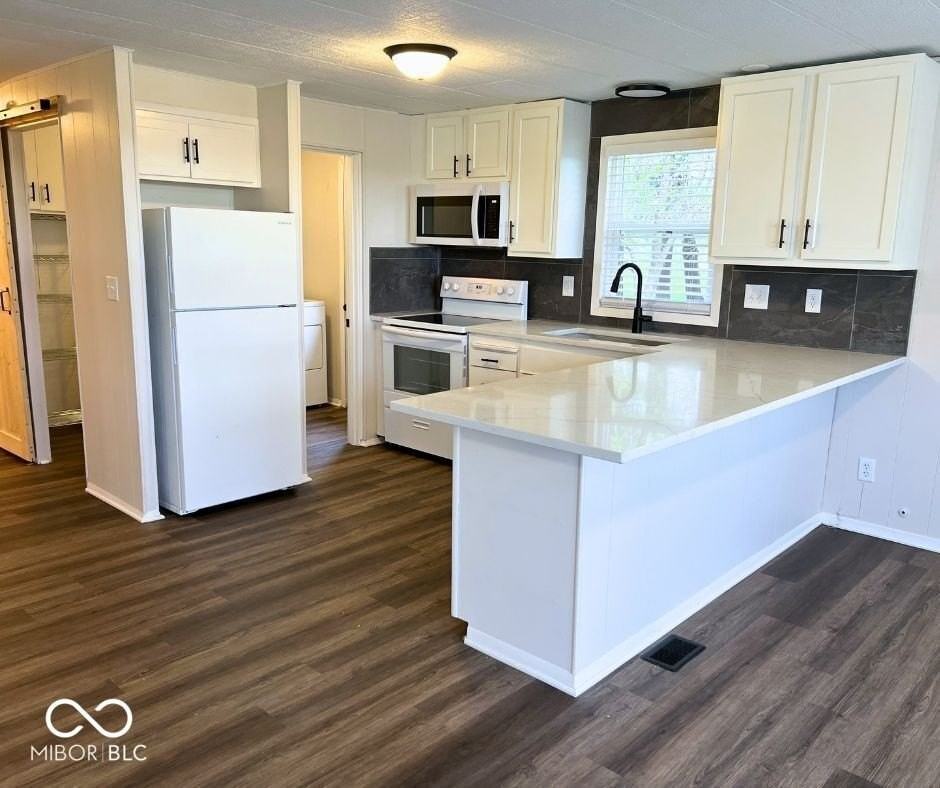 6640 N 225 W - Photo 7 of 34