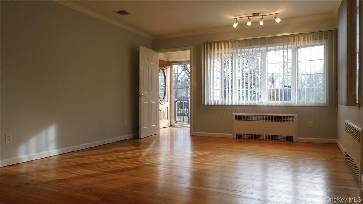 10 S Nauraushaun Rd - Photo 4 of 21