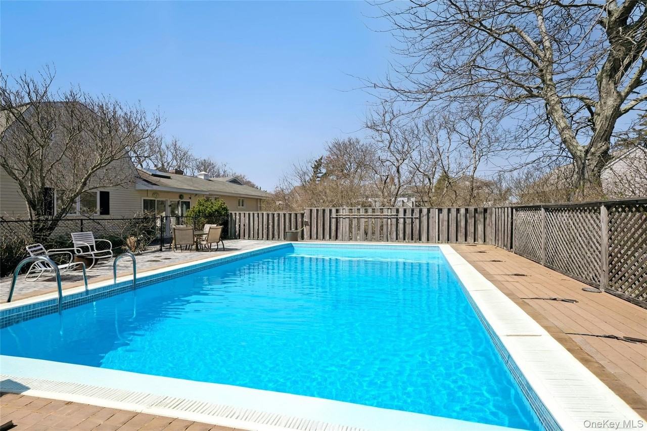 1100 Huntington Blvd - Photo 3 of 19