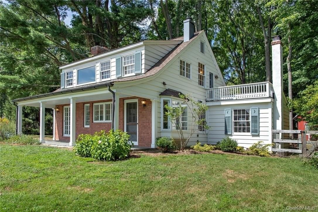 332A Quaker Hill Rd - Photo 2 of 35