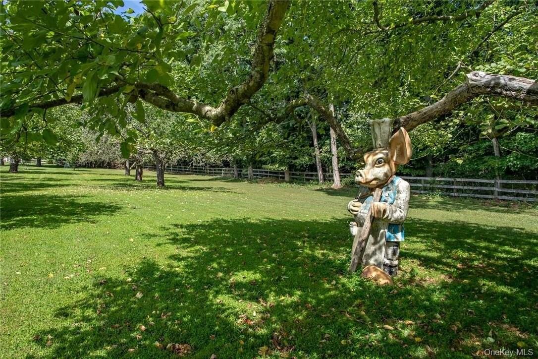 332A Quaker Hill Rd - Photo 6 of 35