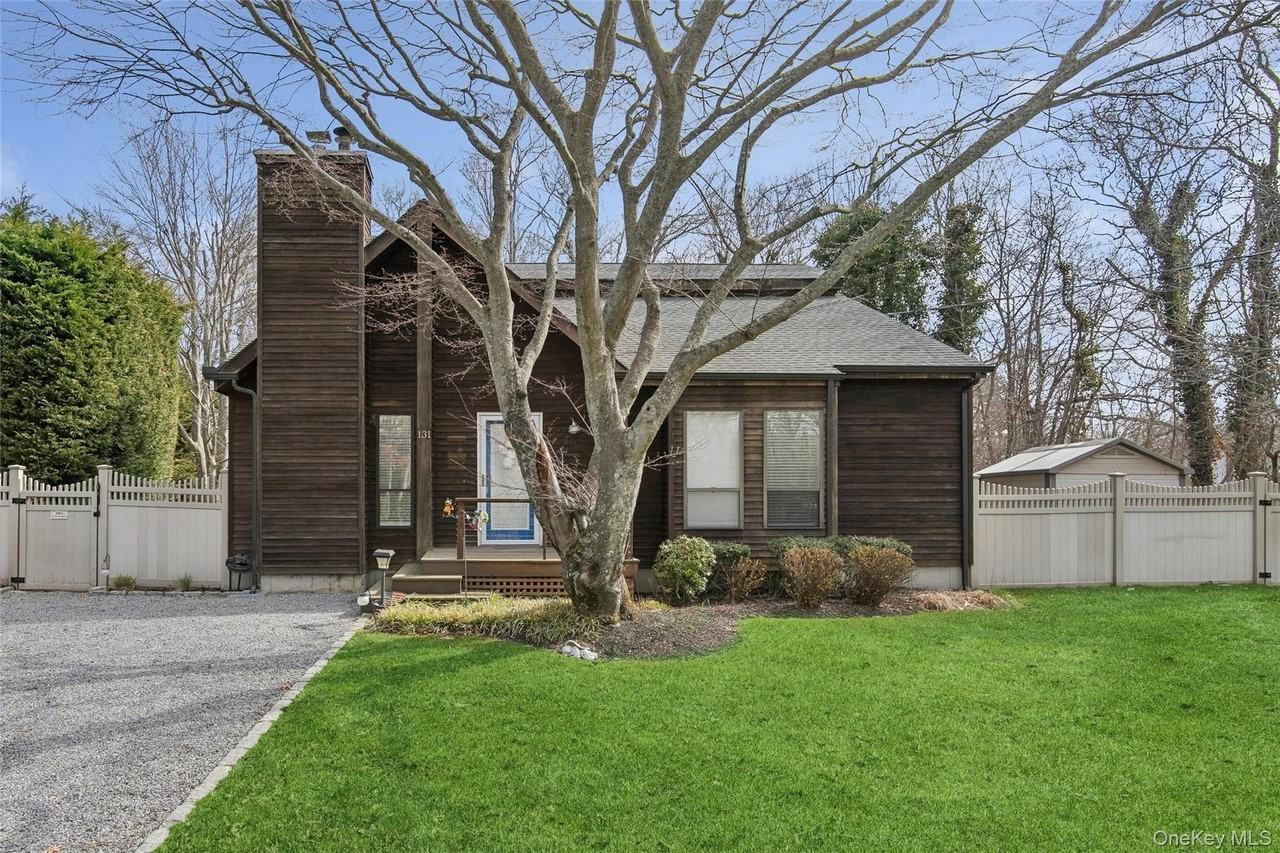 131 Lewis Rd - Photo 2 of 25