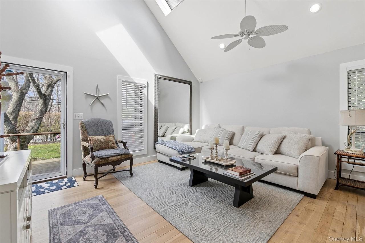 131 Lewis Rd - Photo 5 of 25