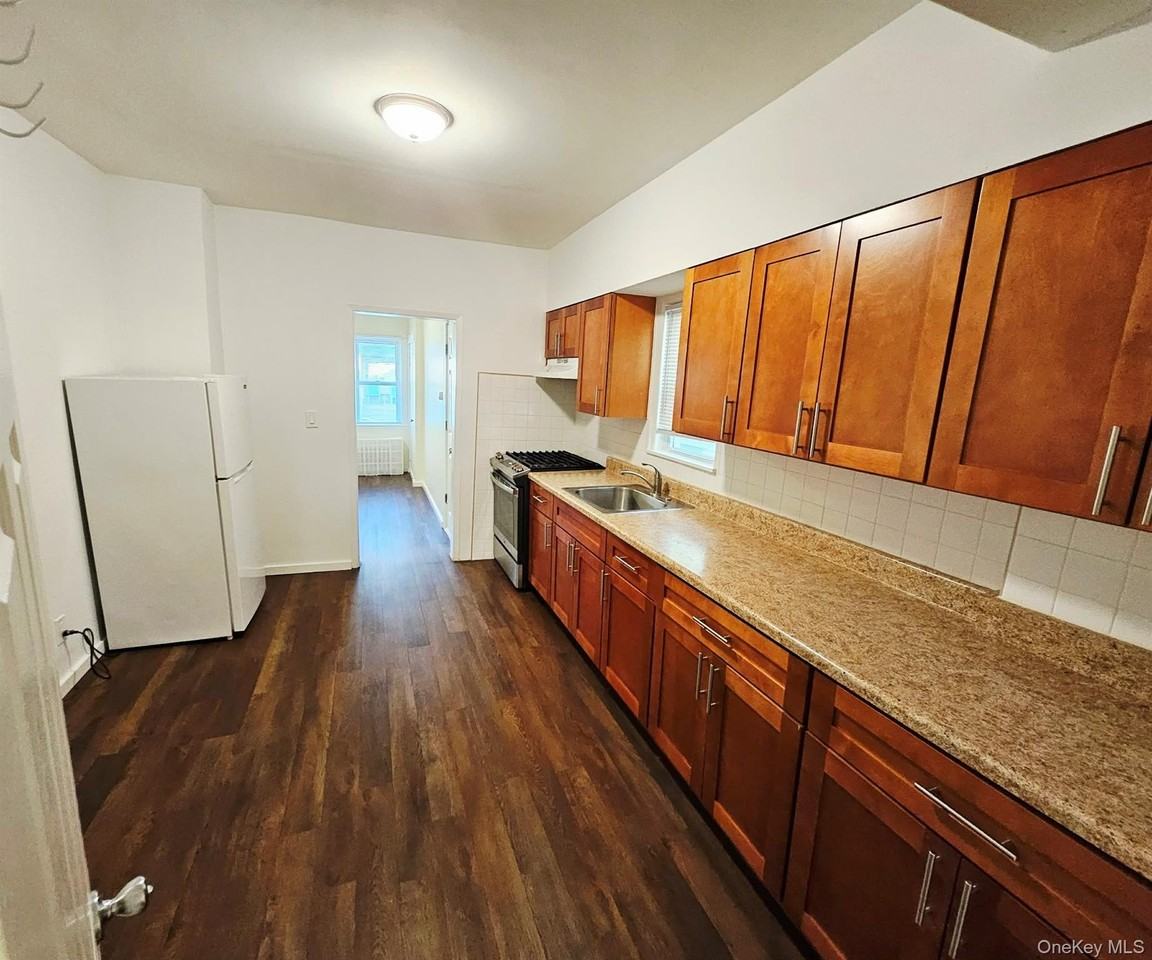 22 Ford St #1 - Photo 3 of 13