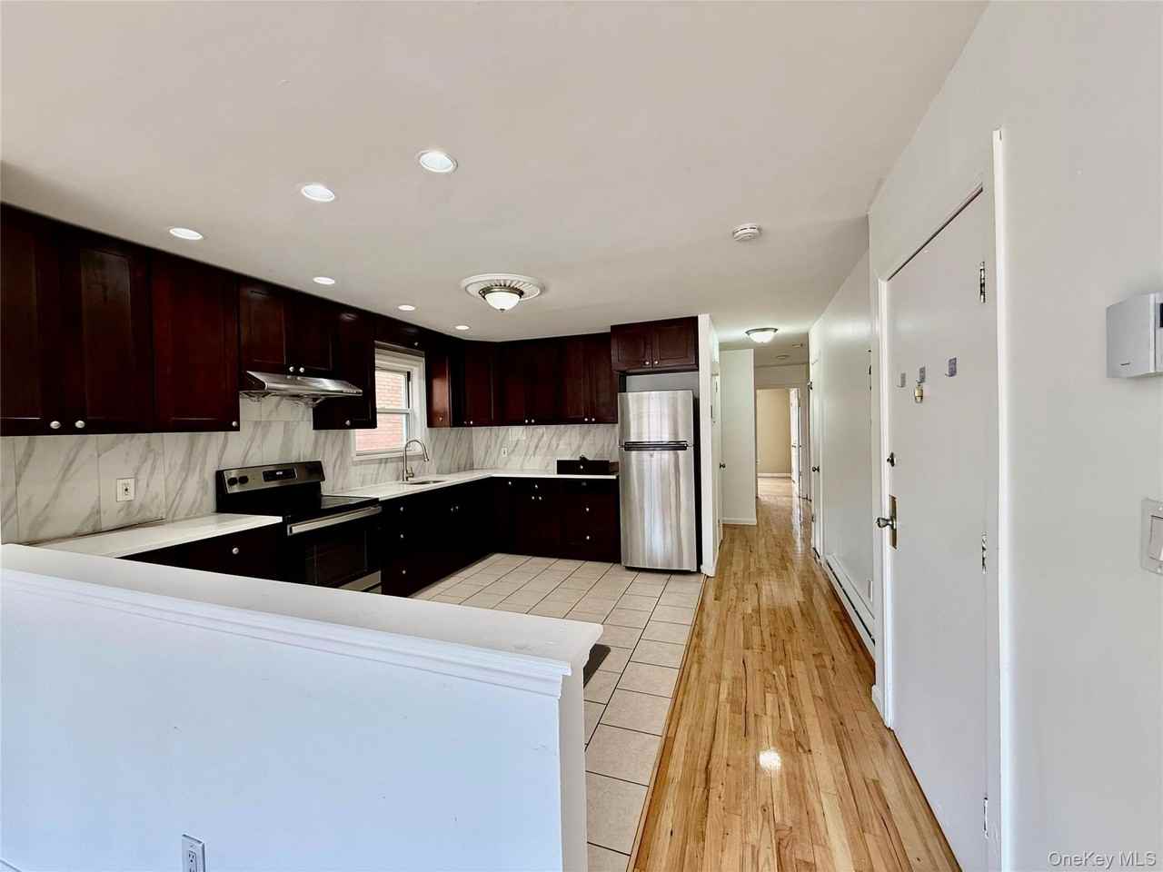 2014 College Point Blvd #2FL - Photo 6 of 11