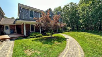 featured image of 18 Mountain Laurel Ln