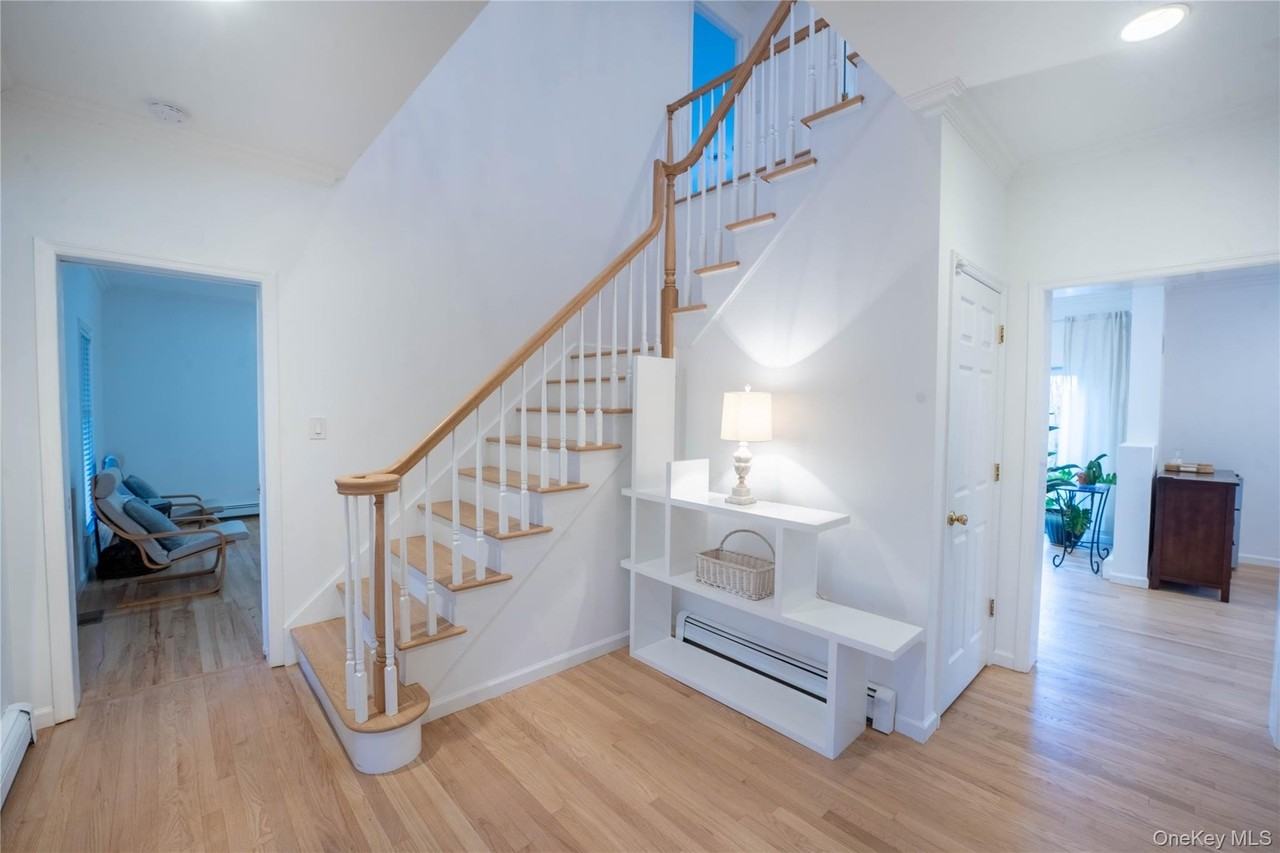 18 Mountain Laurel Ln - Photo 2 of 21