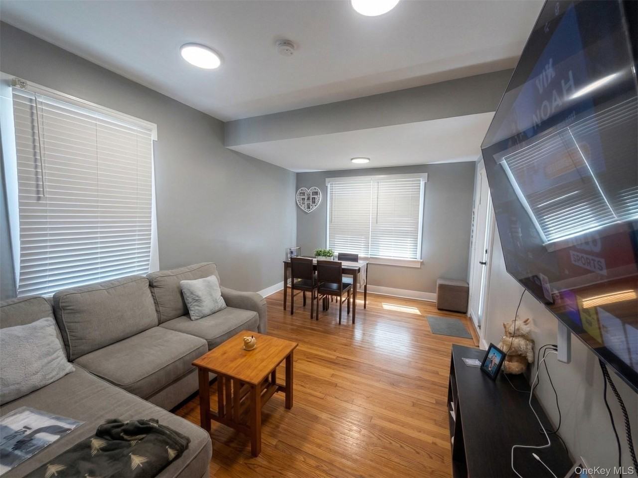 52 Maple Pl - Photo 4 of 14