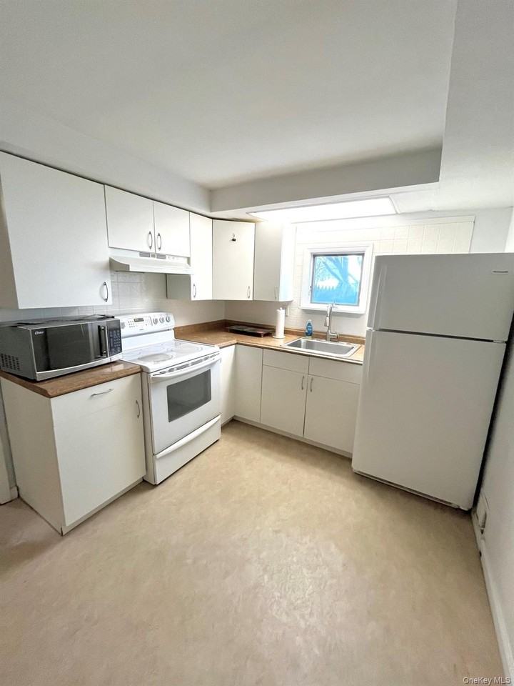 53 Circle Dr N - Photo 6 of 10