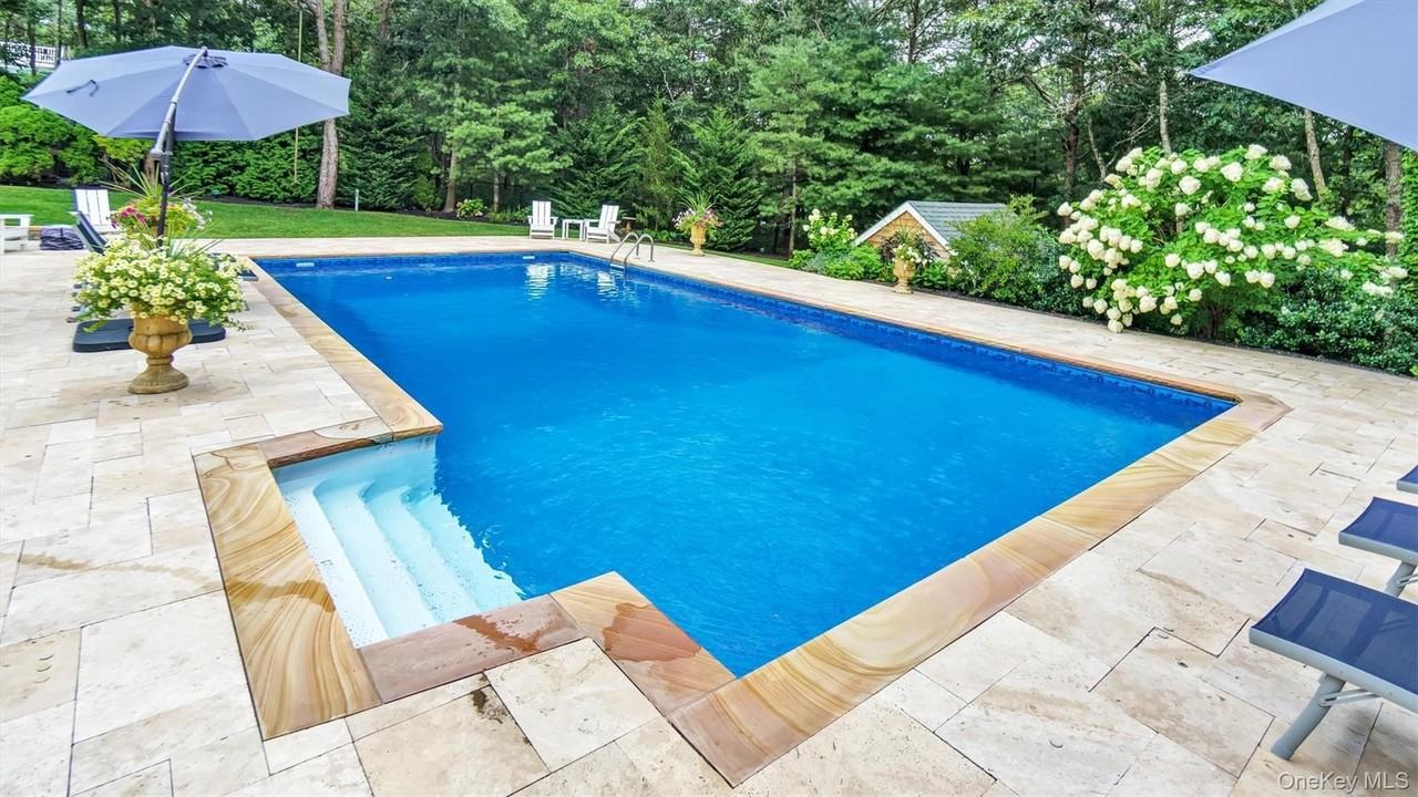 151 Chardonnay Dr - Photo 2 of 40