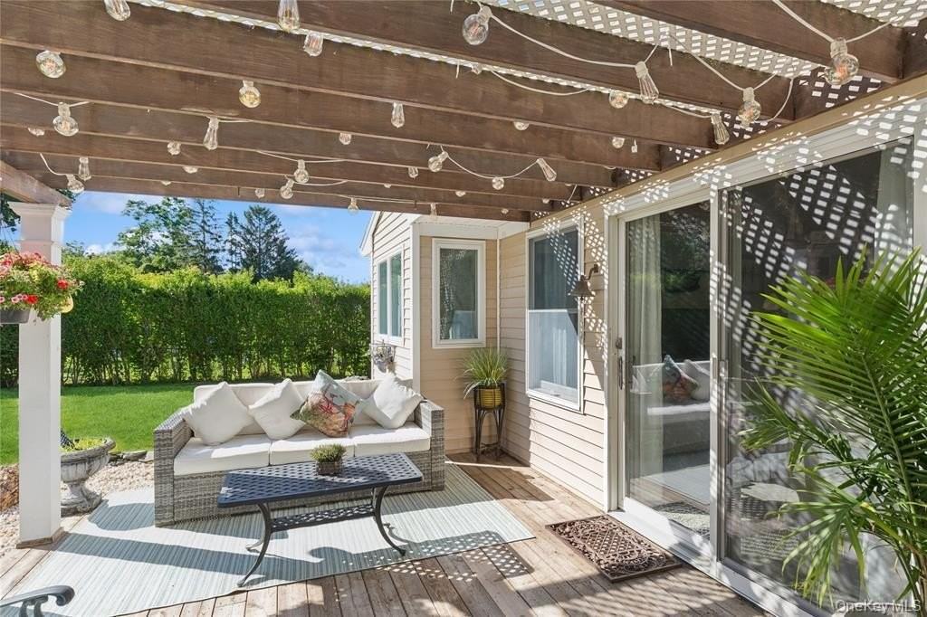 123 Broad Ave - Photo 4 of 19