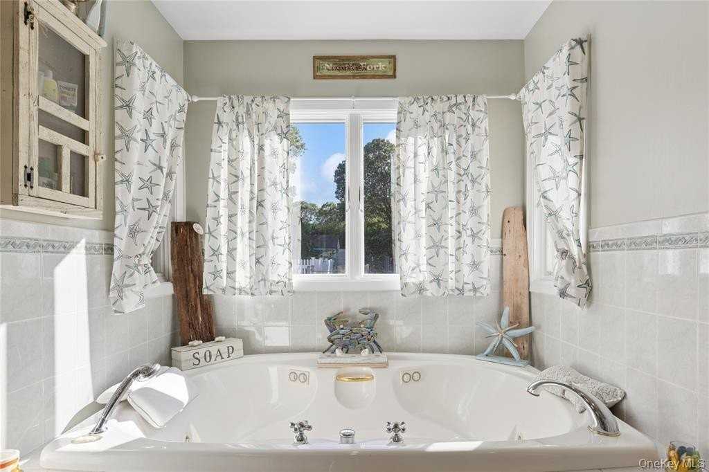 123 Broad Ave - Photo 7 of 19