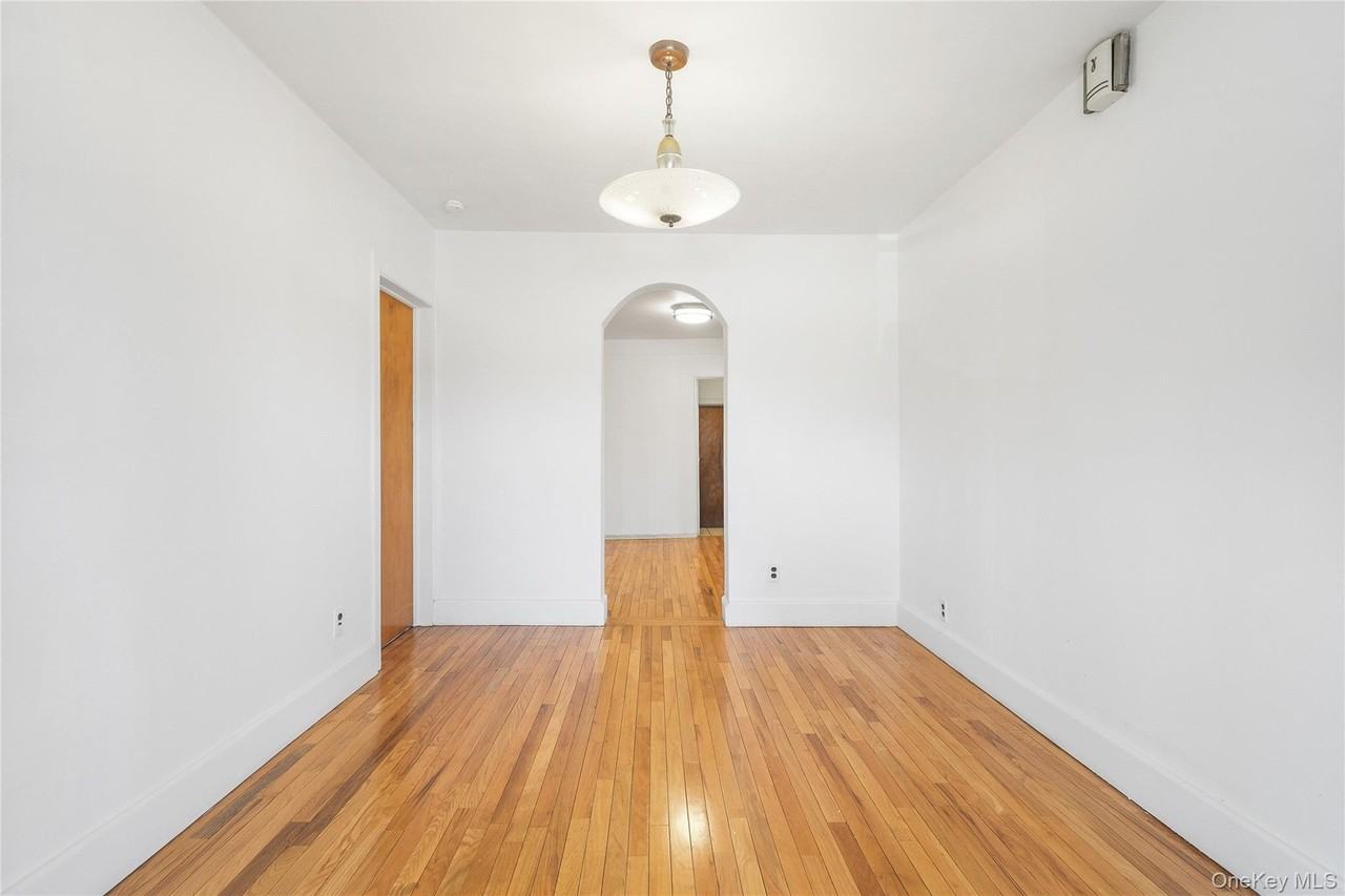 33 Hopper St #1stFL - Photo 6 of 16