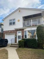 featured image of 552 E Walnut St #LOWER