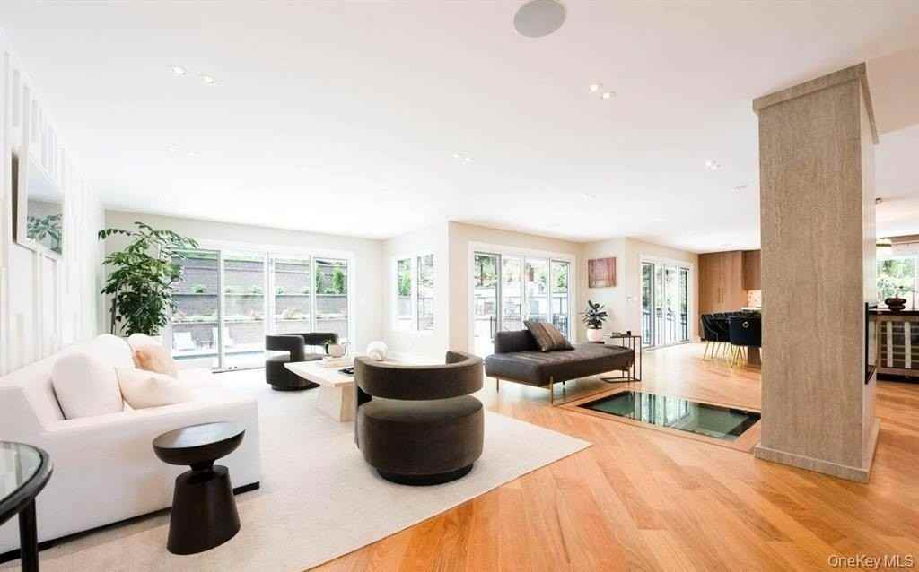 156 Sugar Toms Ln - Photo 7 of 32