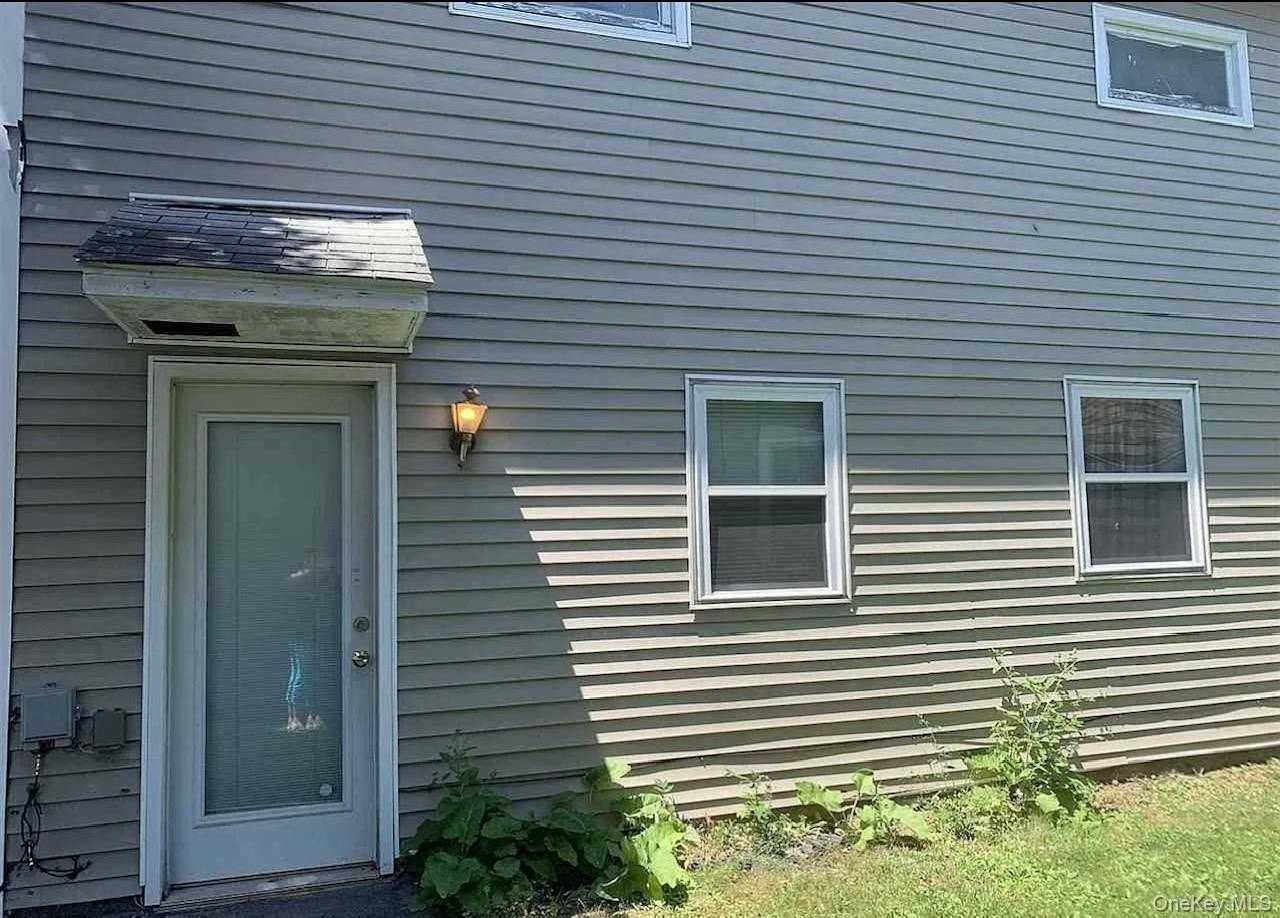 11 Cherry St #B - Photo 2 of 10