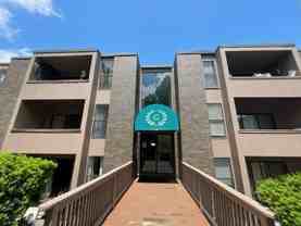 24 Shrewsbury Green Dr #E - Photo 1 of 1