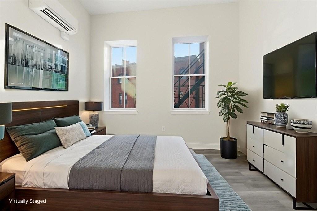 19 Essex St #401 - Photo 4 of 5