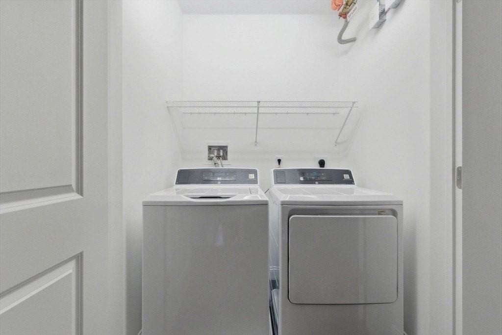 19 Essex St #401 - Photo 5 of 5