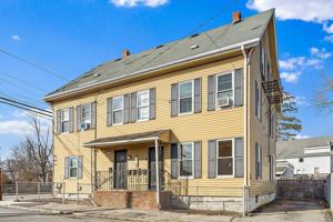 featured image of 4 Sutherland St #4-1