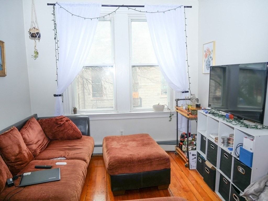 237 W 3rd St #2 - Photo 2 of 11