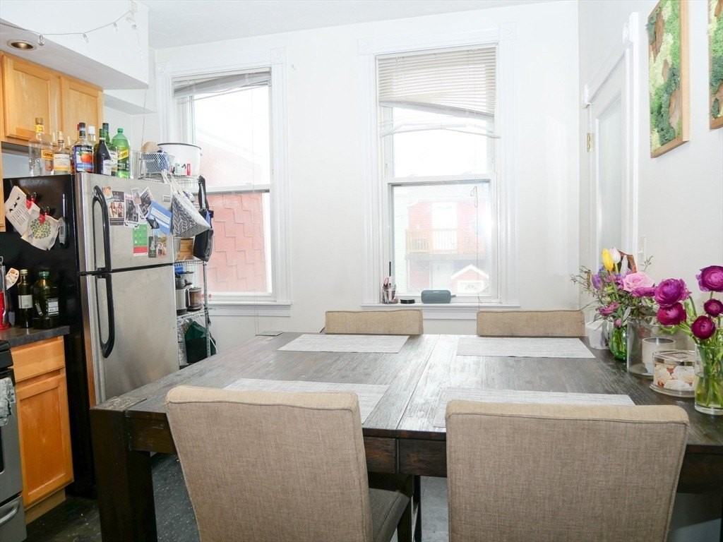 237 W 3rd St #2 - Photo 4 of 11