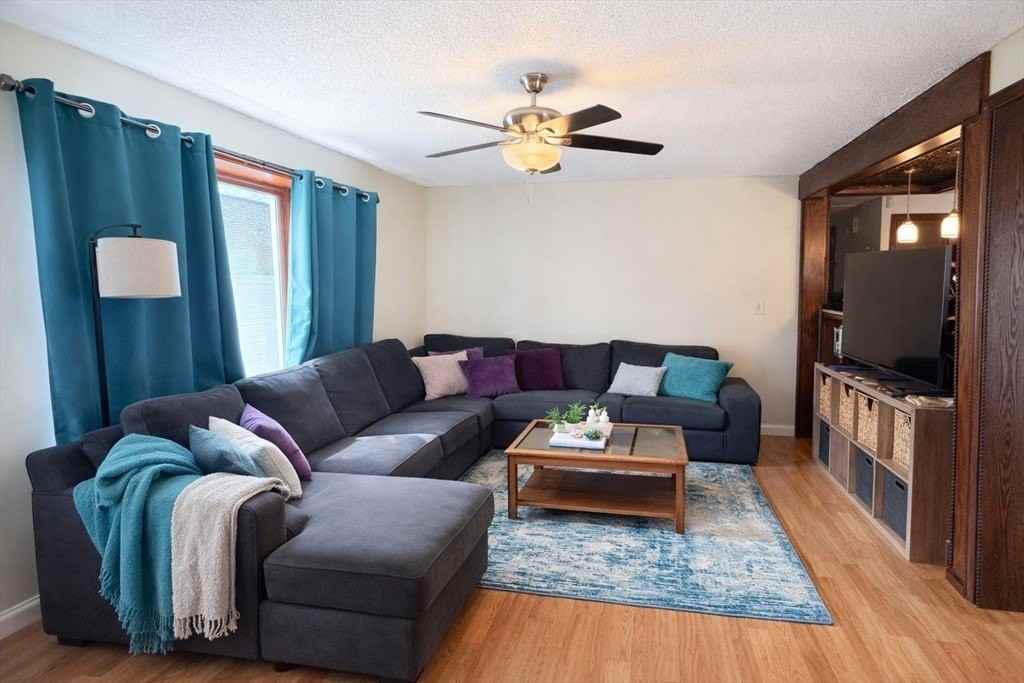 183 Forest St #B - Photo 6 of 15