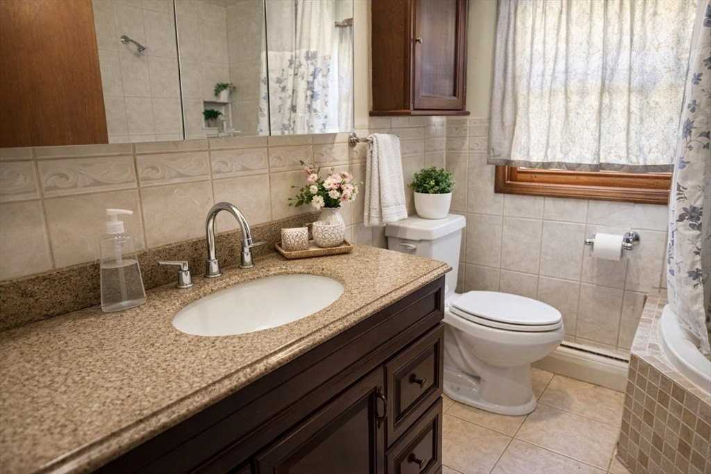 183 Forest St #B - Photo 7 of 15