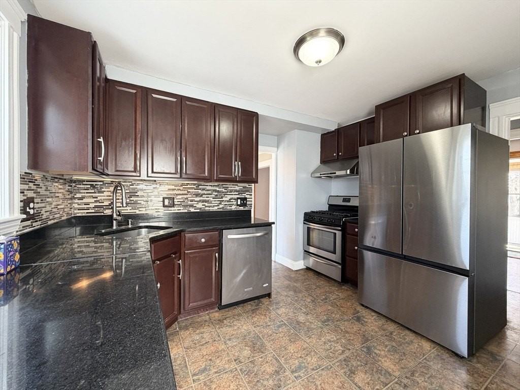 21 Alton Rd - Photo 2 of 22