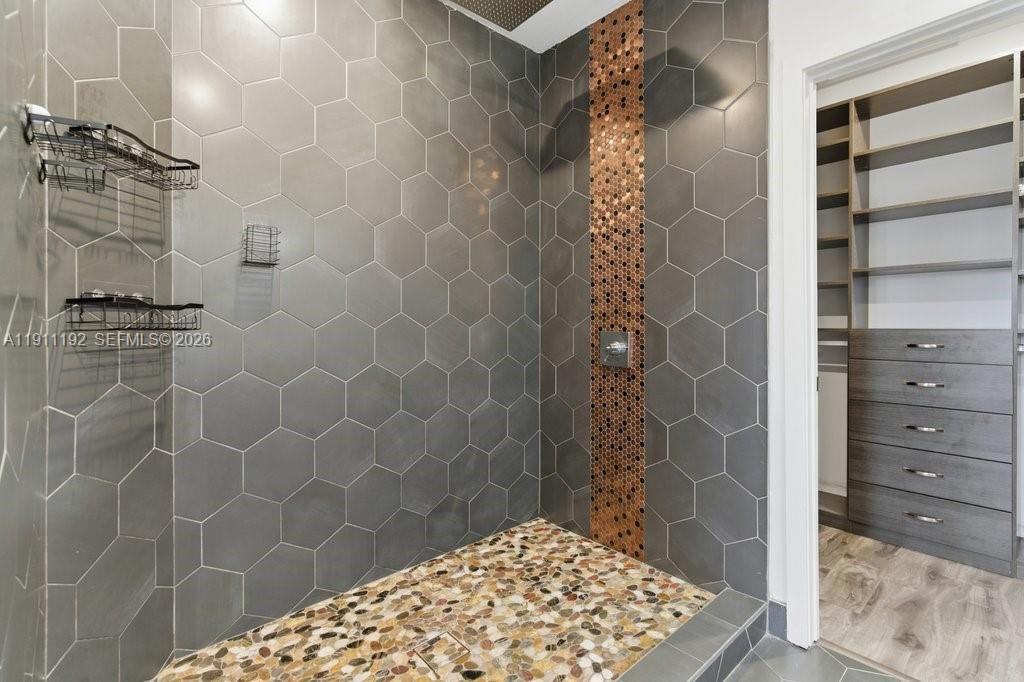 913 Northwest 45th Terrace #913 - Photo 4 of 32