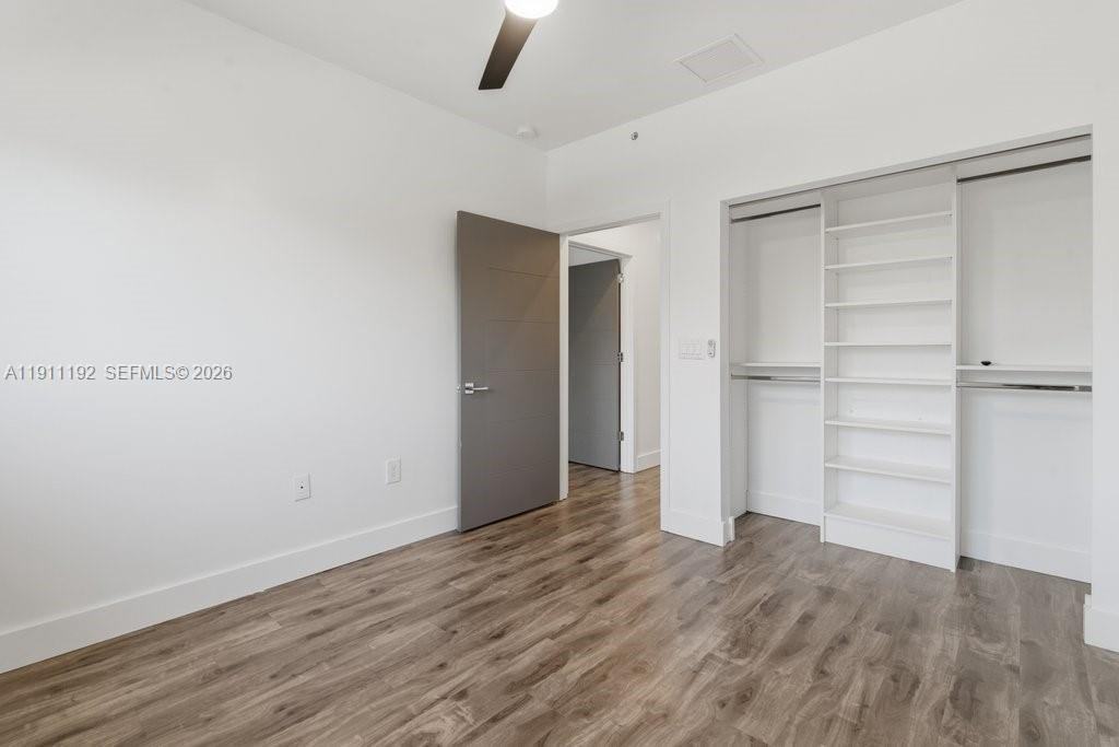 913 Northwest 45th Terrace #913 - Photo 7 of 32