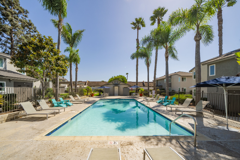 631 Blackshaw Ln - Photo 6 of 14