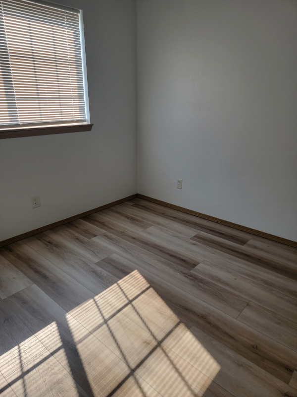 1755 D St #A - Photo 7 of 19